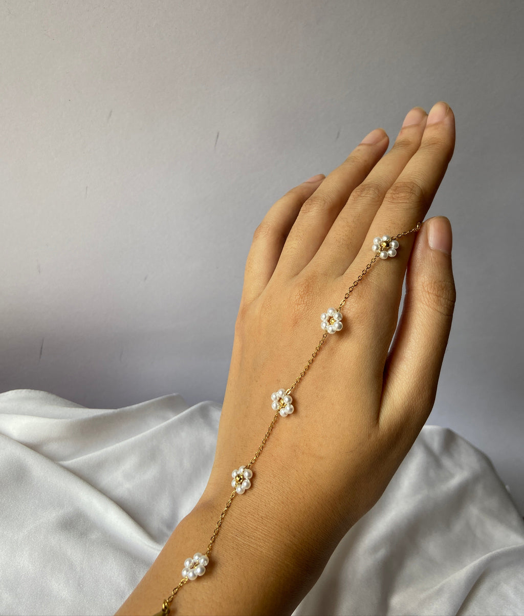 Floral chain bracelet anti tarnish