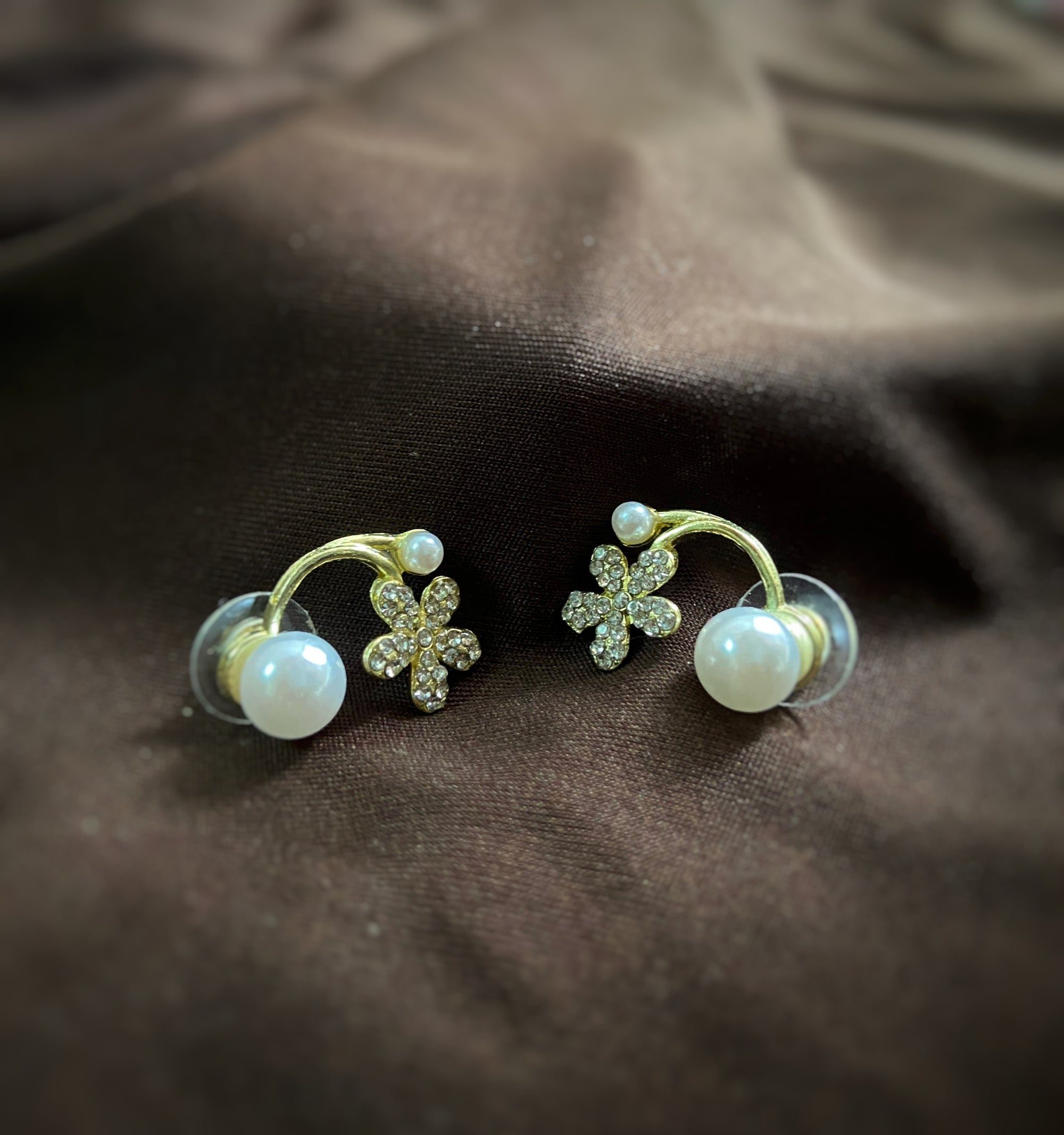 Pearl floral studs