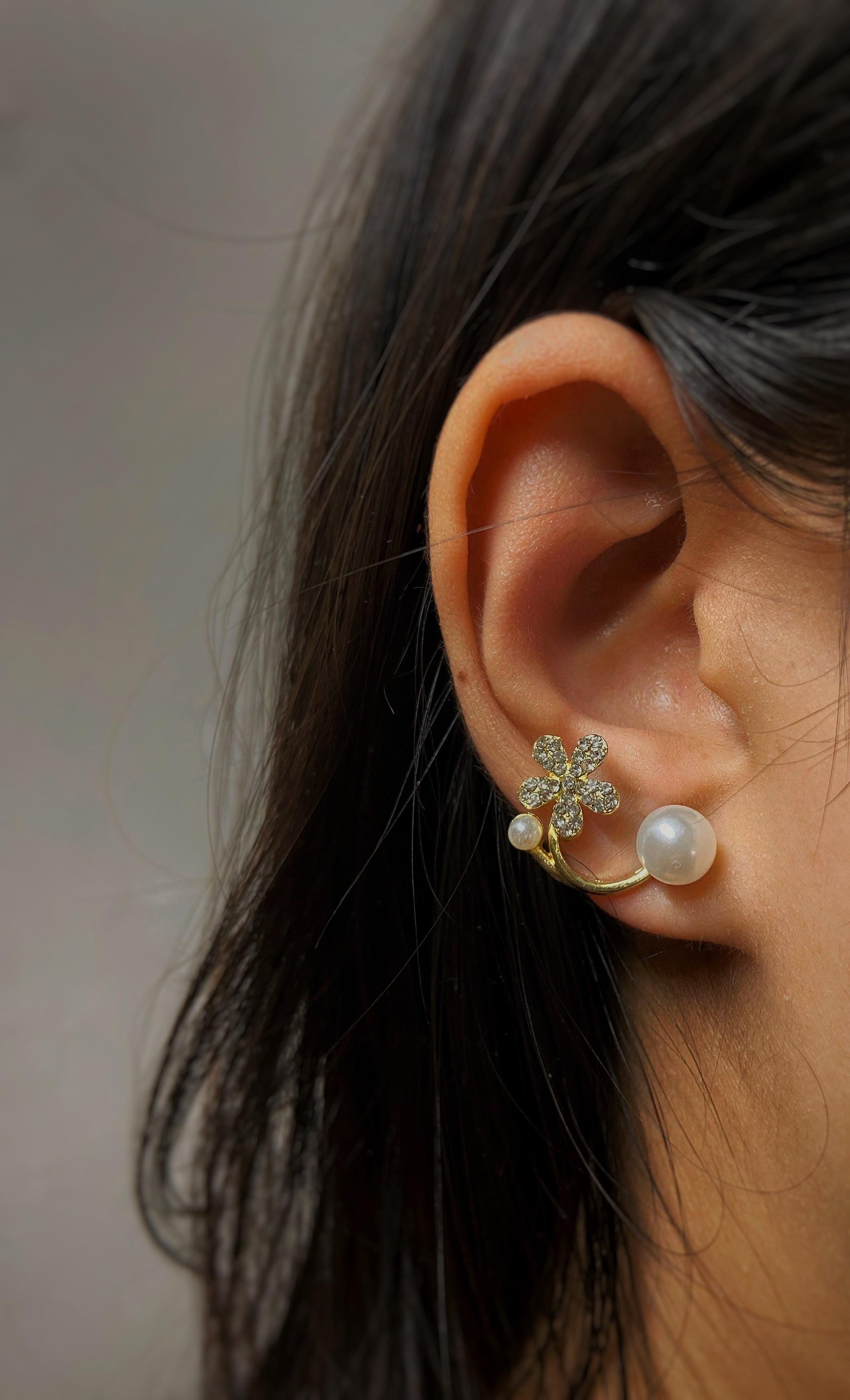 Pearl floral studs