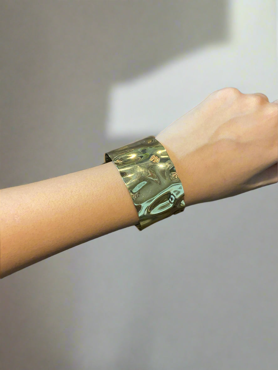 gold bracelet anti tarnish