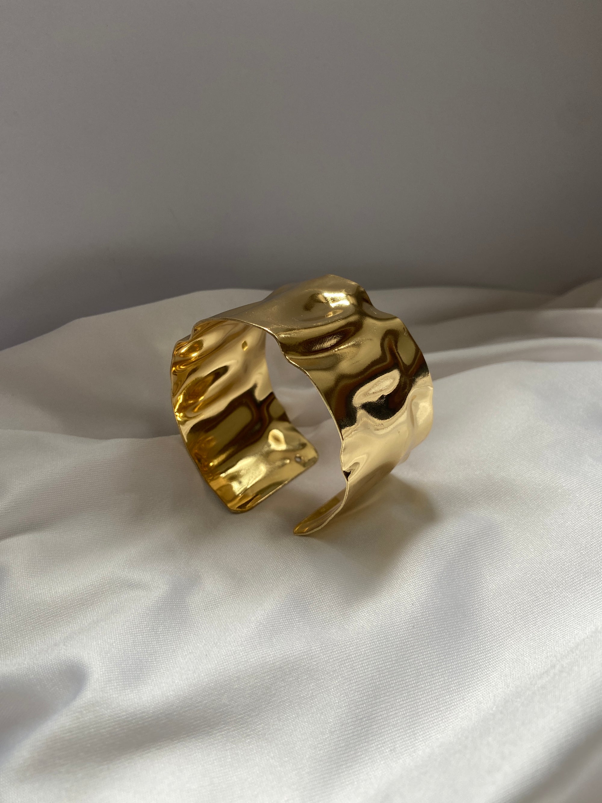 Textured Adjustable Bracelet (Anti Tarnish)