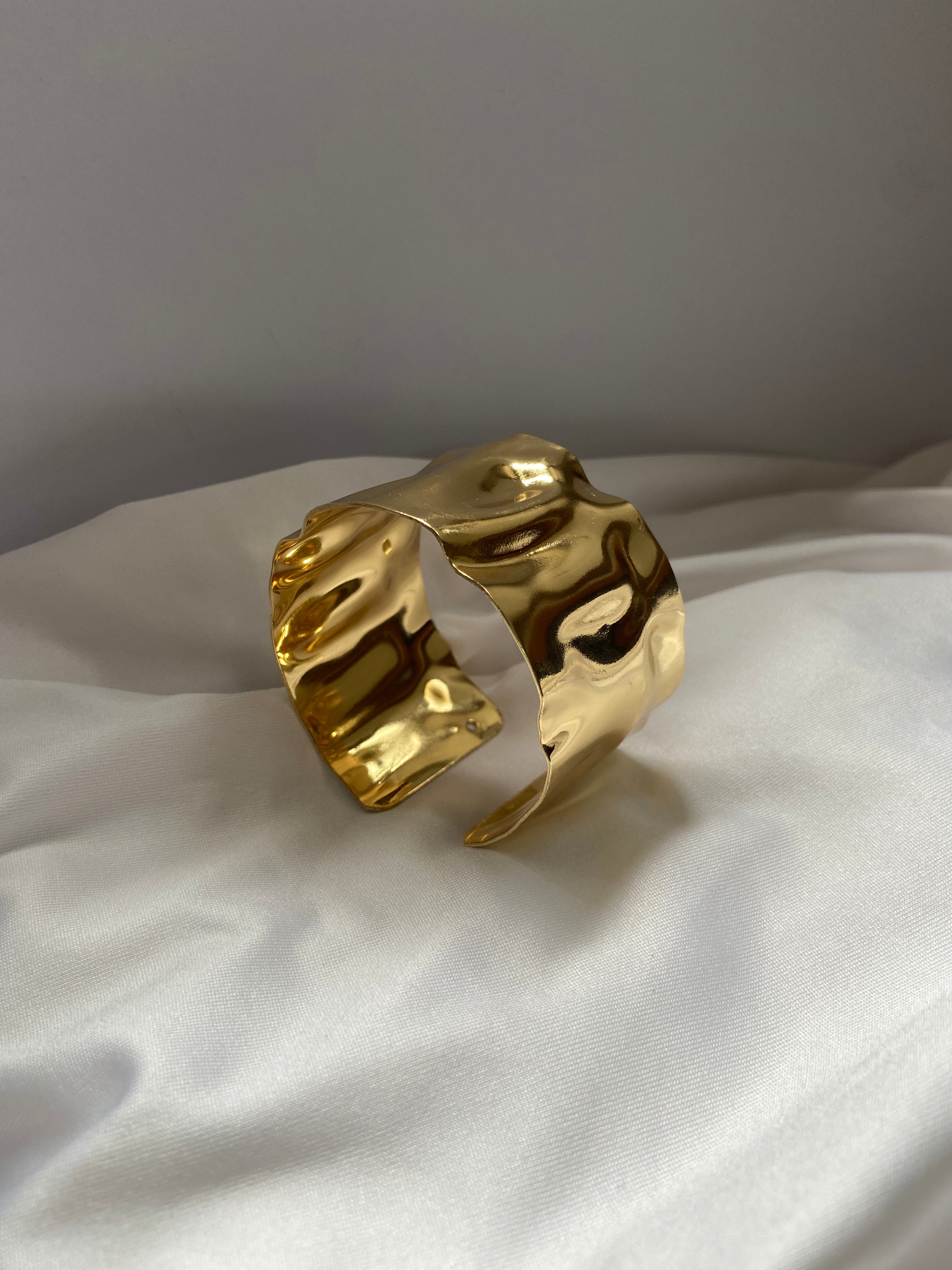 Textured Adjustable Bracelet (Anti Tarnish)